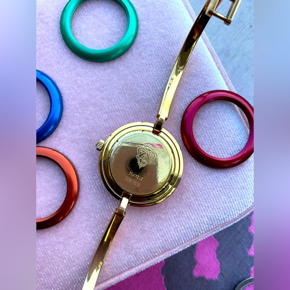 Gucci bangle watch with beautiful faces❤️💚💙🤍🧡 - Picture 3 of 15